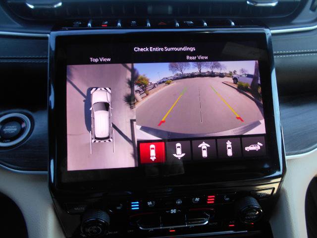 Used 2024 Jeep Grand Cherokee L Limited w/ Luxury Tech Group II AWD/4WD image 12