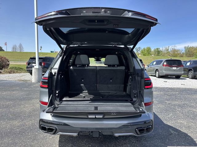 Used 2024 BMW X7 M60i w/ Executive Package image 8