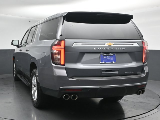 Used 2022 Chevrolet Suburban Premier AWD/4WD image 6