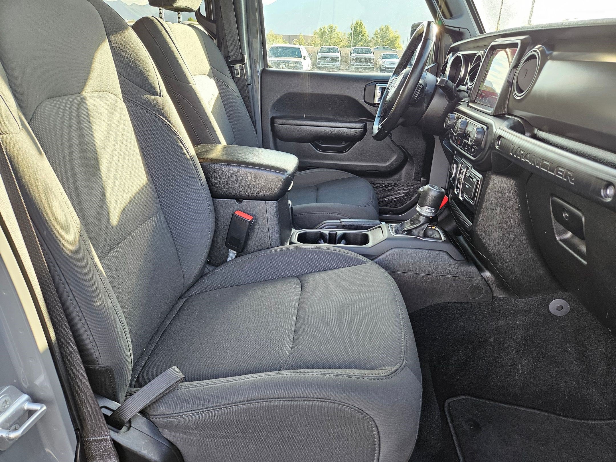 Used 2021 Jeep Wrangler Unlimited Sport AWD/4WD image 33
