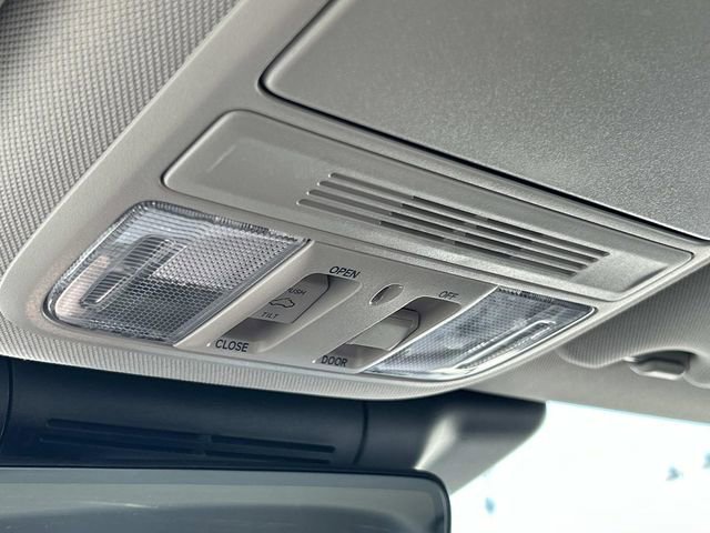 Used 2022 Honda Accord EX-L image 37