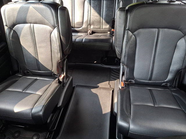 Used 2022 Jeep Wagoneer Series III w/ Flexible Seating Group AWD/4WD image 19