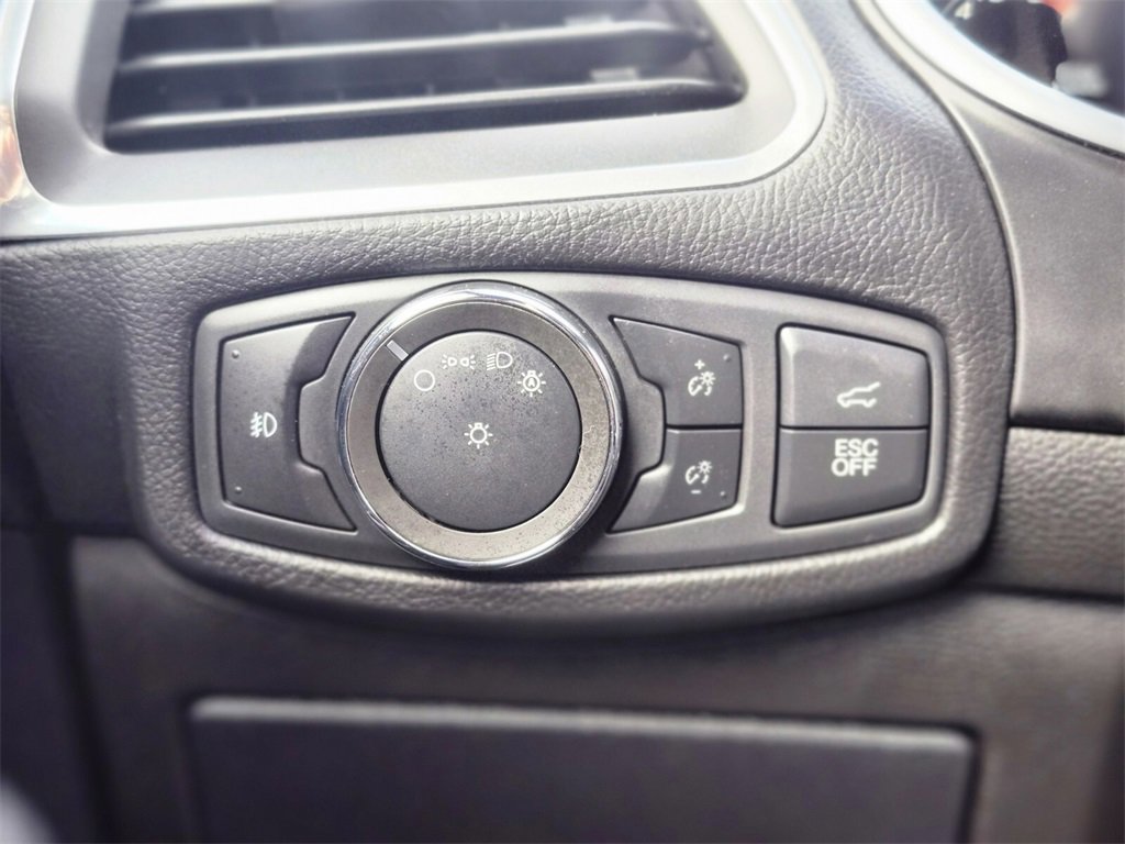 Certified 2020 Ford Edge ST w/ Cold Weather Package image 23