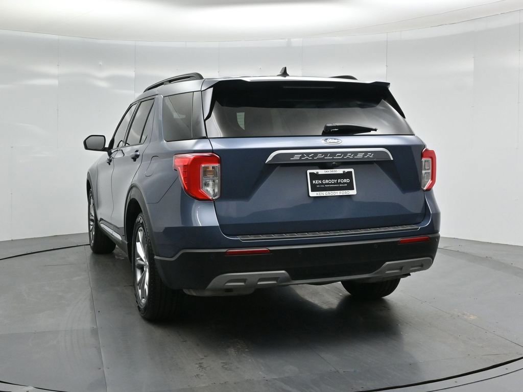 Certified 2021 Ford Explorer XLT w/ Equipment Group 202A image 18