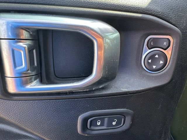 Used 2022 Jeep Wrangler Unlimited Sport AWD/4WD image 16