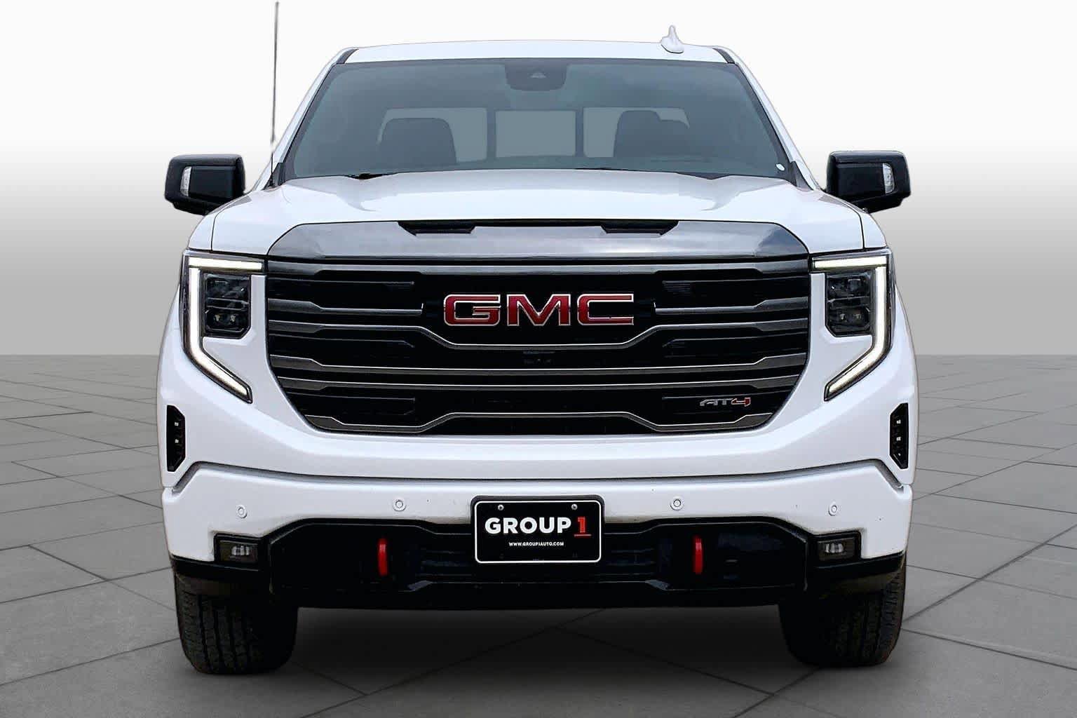 Used 2024 GMC Sierra 1500 AT4 w/ Technology Package AWD/4WD image 4