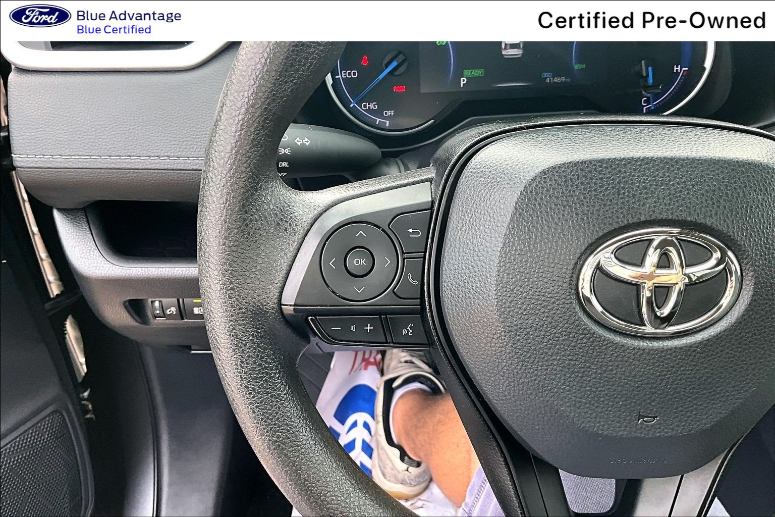 Used 2024 Toyota RAV4 LE AWD/4WD image 22