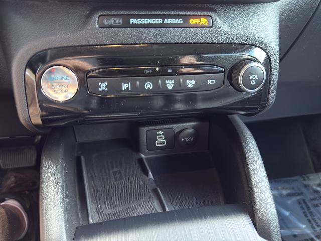 Certified 2024 Ford Escape Platinum AWD/4WD image 28