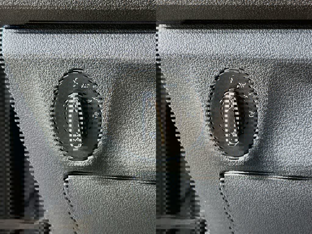 Used 2024 Volkswagen Jetta SE image 26