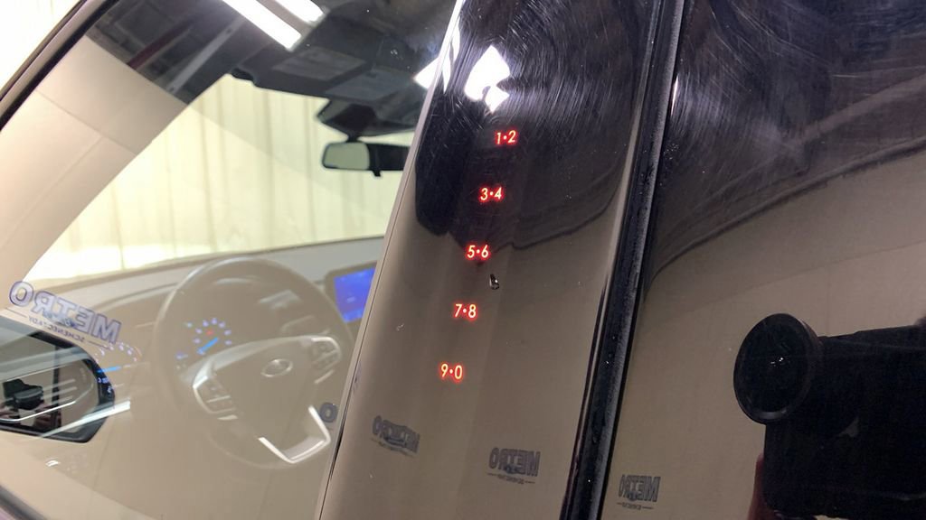 Certified 2022 Ford Explorer XLT w/ Equipment Group 202A image 29