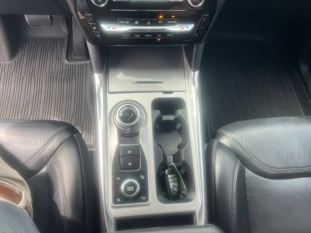 Certified 2022 Ford Explorer Platinum w/ Equipment Group 601A AWD/4WD image 18