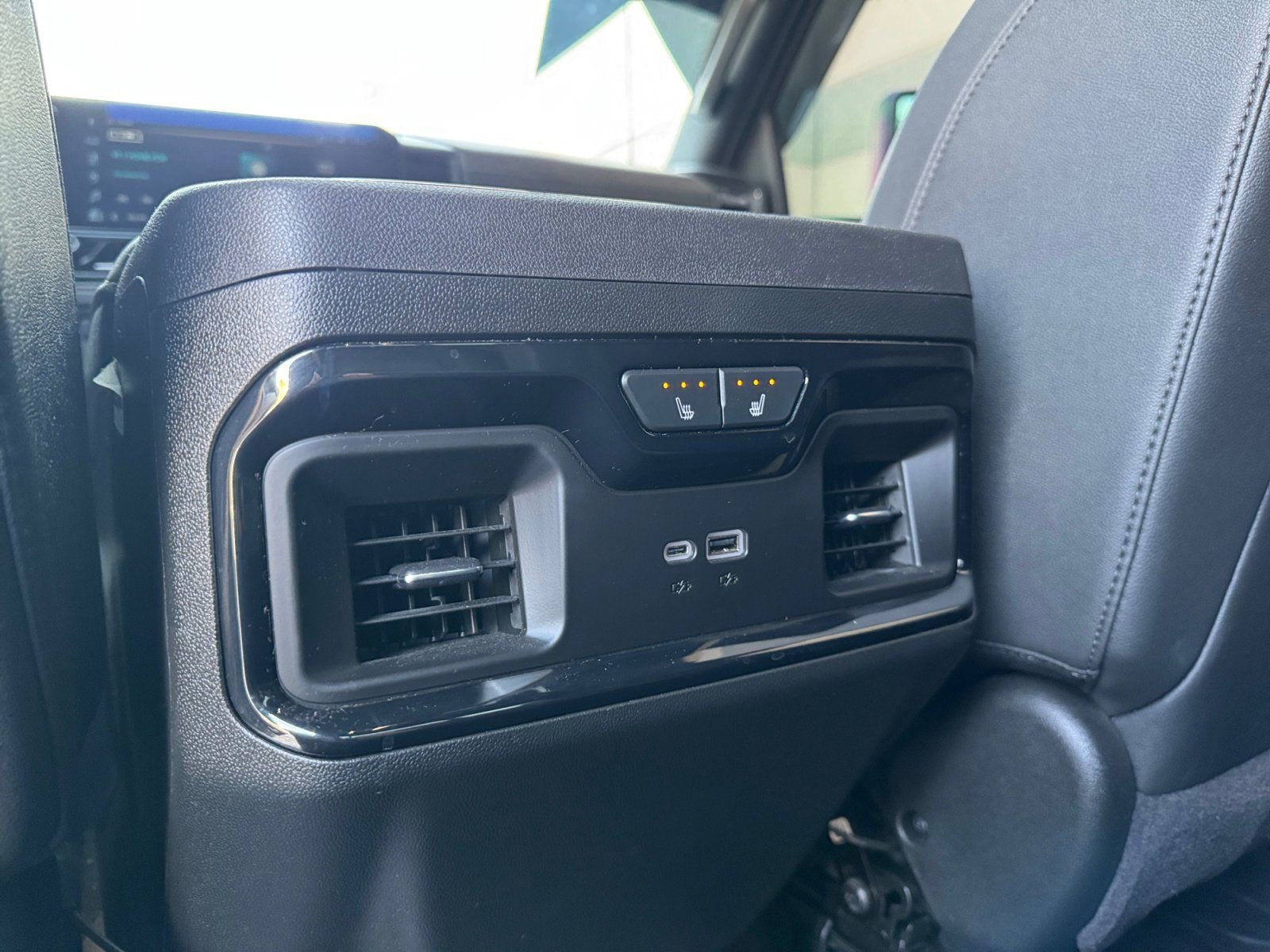 Used 2025 Chevrolet Silverado 2500 ZR2 w/ Technology Package image 19