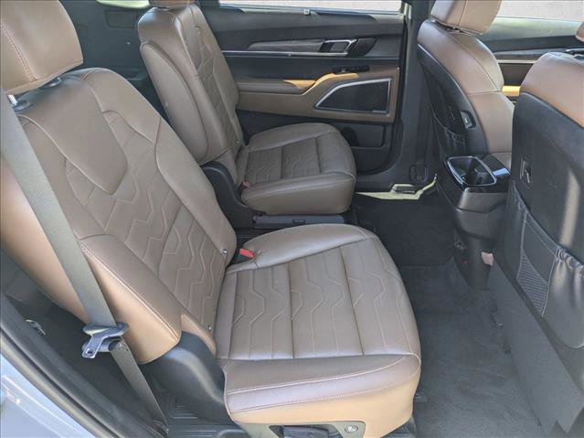 Used 2022 Kia Telluride SX w/ SX Prestige Package AWD/4WD image 21
