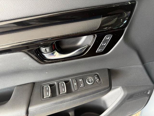 Used 2025 Honda CR-V Sport Touring image 19