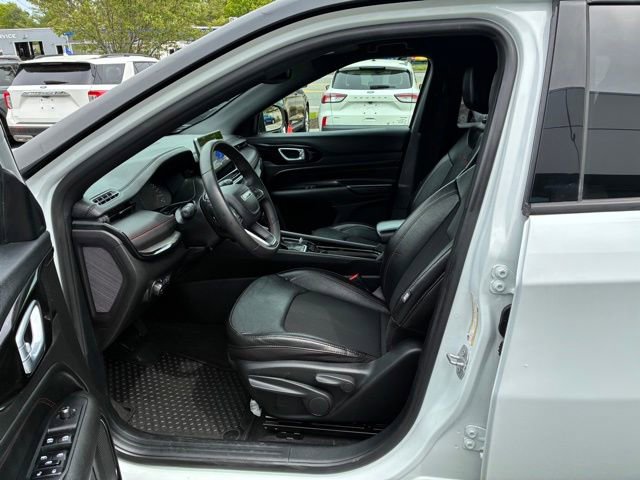 Used 2023 Jeep Compass Trailhawk AWD/4WD image 17