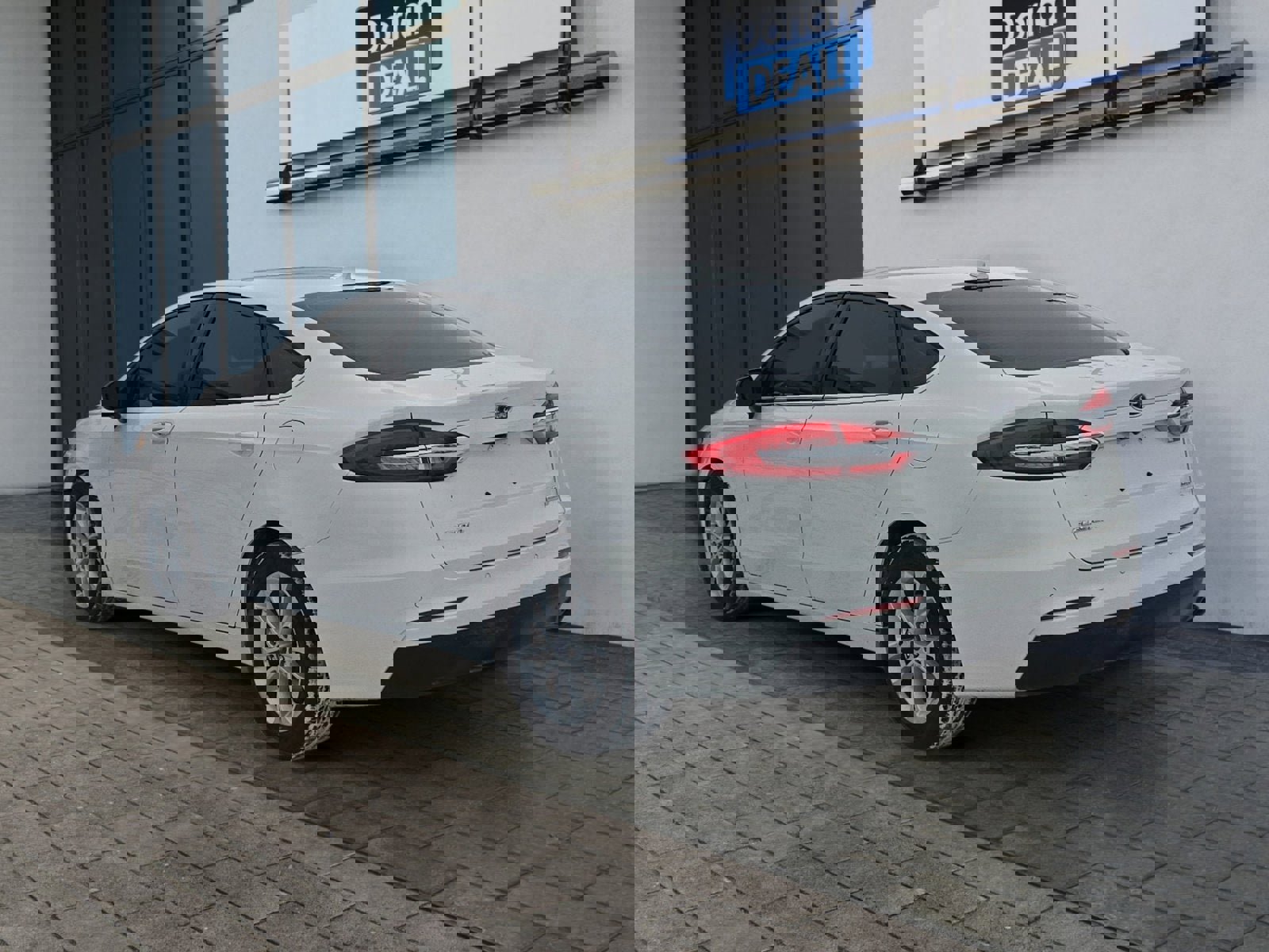 Certified 2020 Ford Fusion SE image 5