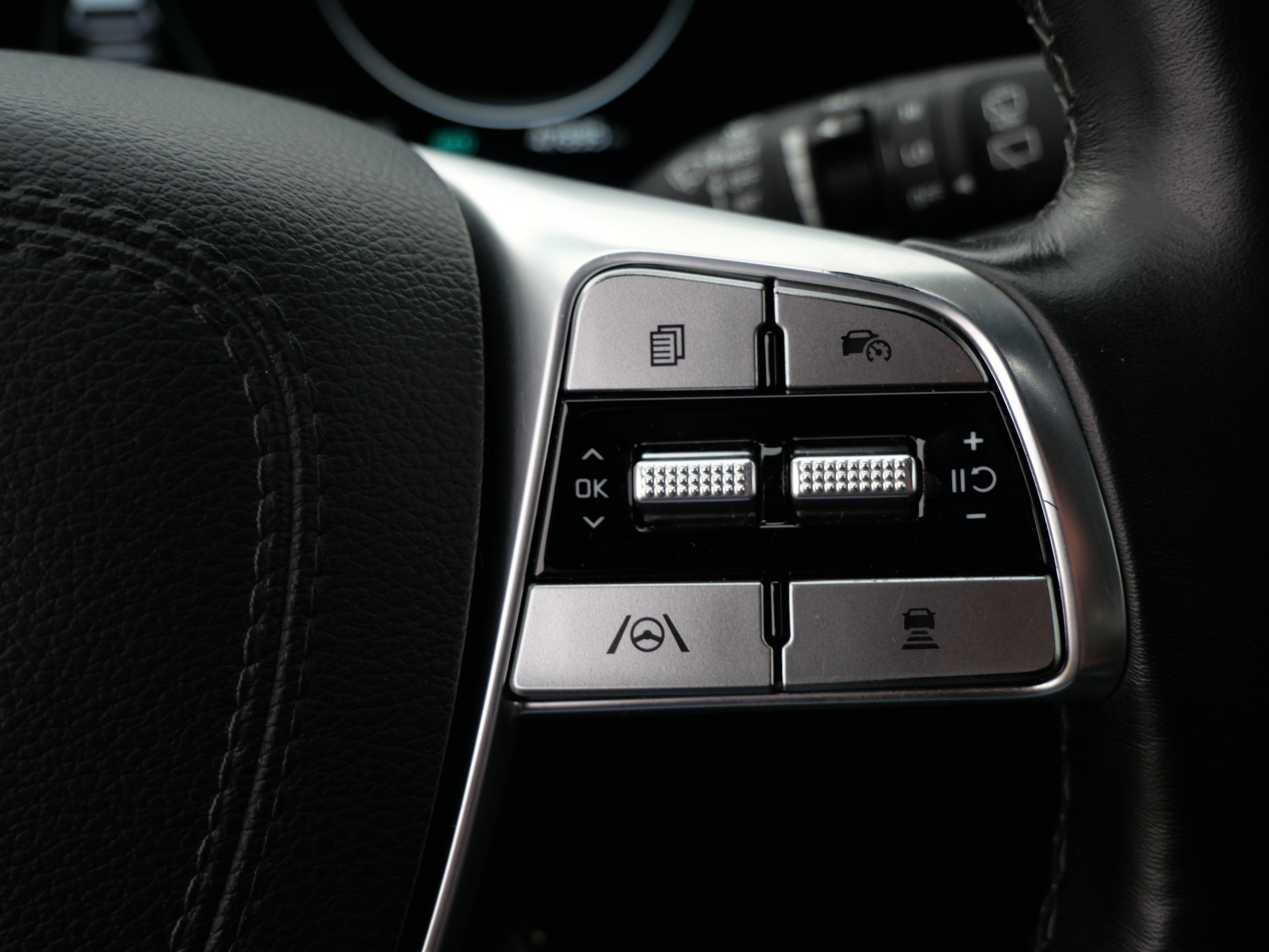 Used 2023 Kia Telluride SX X-Pro AWD/4WD image 30