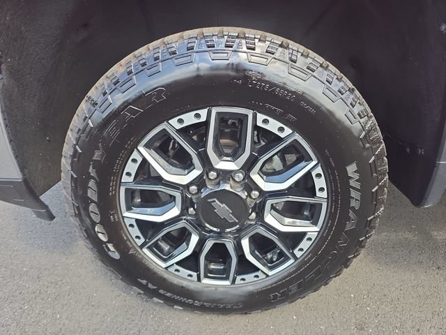 Used 2025 Chevrolet Silverado 2500 LT AWD/4WD image 10
