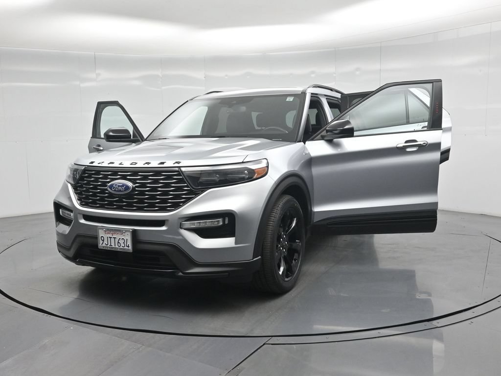 Certified 2023 Ford Explorer ST-Line w/ Class IV Trailer Tow Package RWD image 27