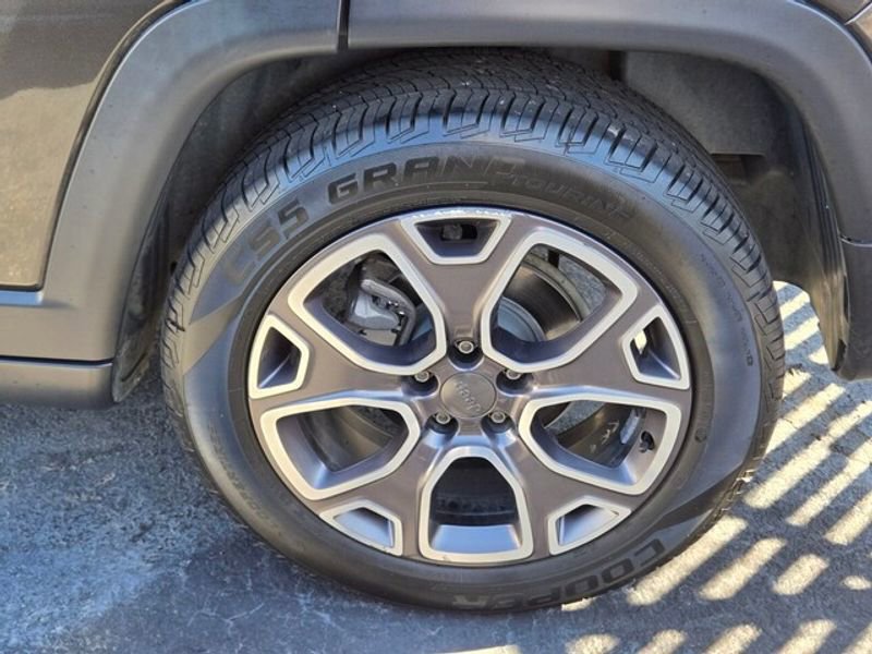 Used 2018 Jeep Compass Sport w/ Tech Group image 5