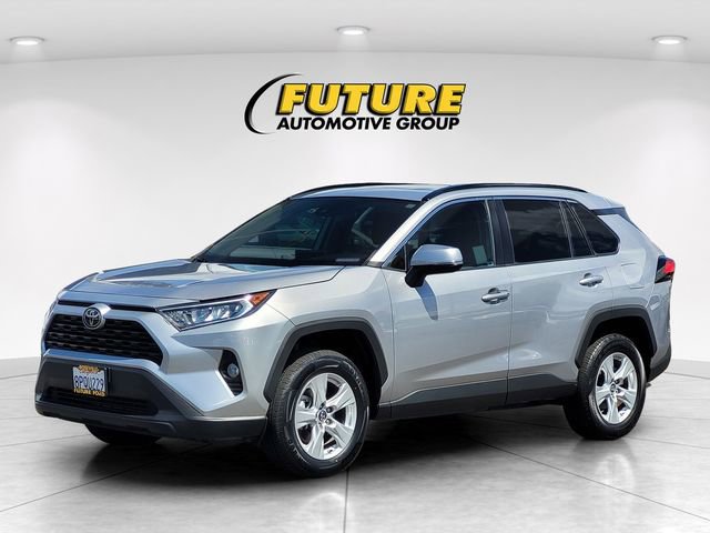 Used 2019 Toyota RAV4 XLE AWD/4WD image 5