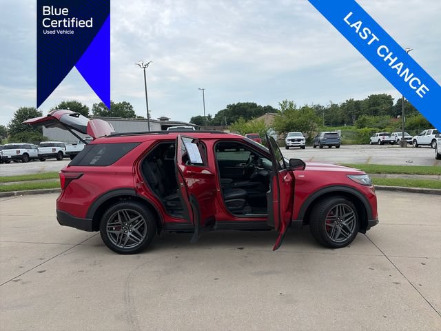 Certified 2025 Ford Explorer ST-Line w/ Premium Package AWD/4WD image 39