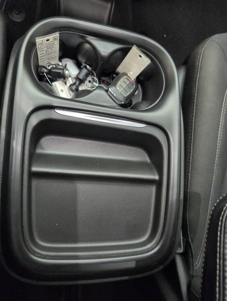 Used 2020 Chrysler Pacifica Touring w/ S Appearance Package FWD image 38
