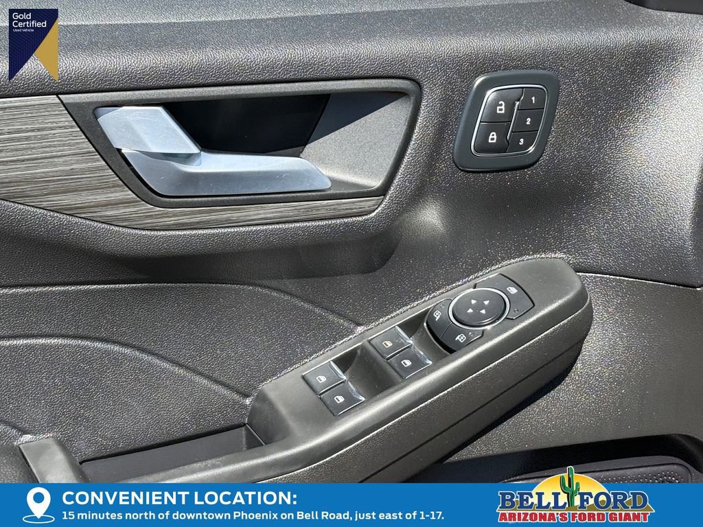 Certified 2023 Ford Escape Platinum AWD/4WD image 17
