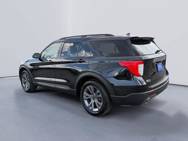 Certified 2021 Ford Explorer XLT w/ Equipment Group 202A AWD/4WD image 3