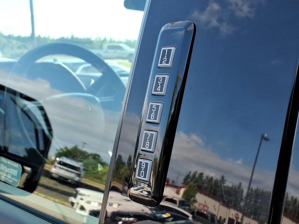 Certified 2022 Ford F250 XLT w/ XLT Value Package AWD/4WD image 17