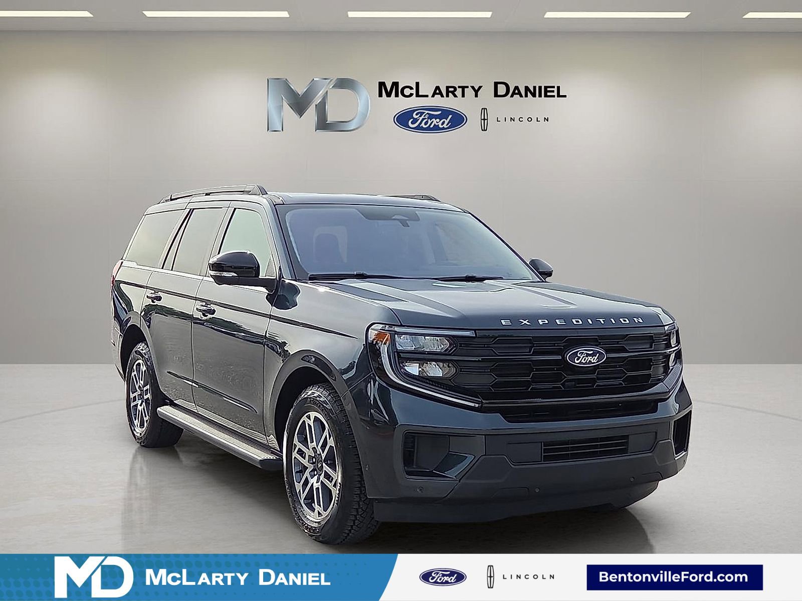 Certified 2025 Ford Expedition Active AWD/4WD video 1