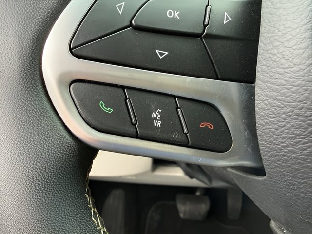 Used 2024 Chrysler Pacifica Touring-L FWD image 20
