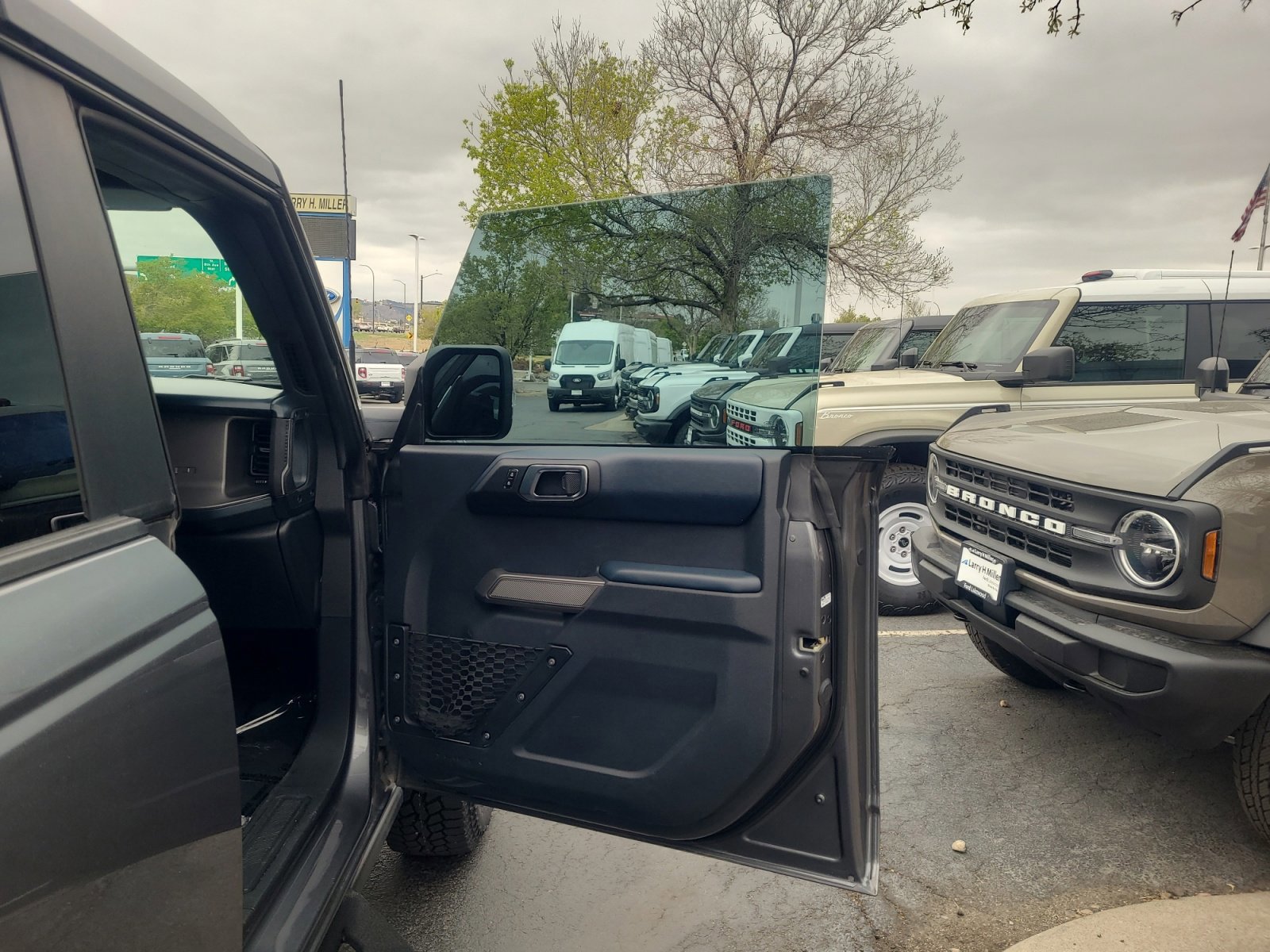 Certified 2023 Ford Bronco Outer Banks AWD/4WD image 16