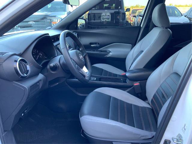 Used 2023 Nissan Kicks SR w/ SR Premium Package FWD image 9