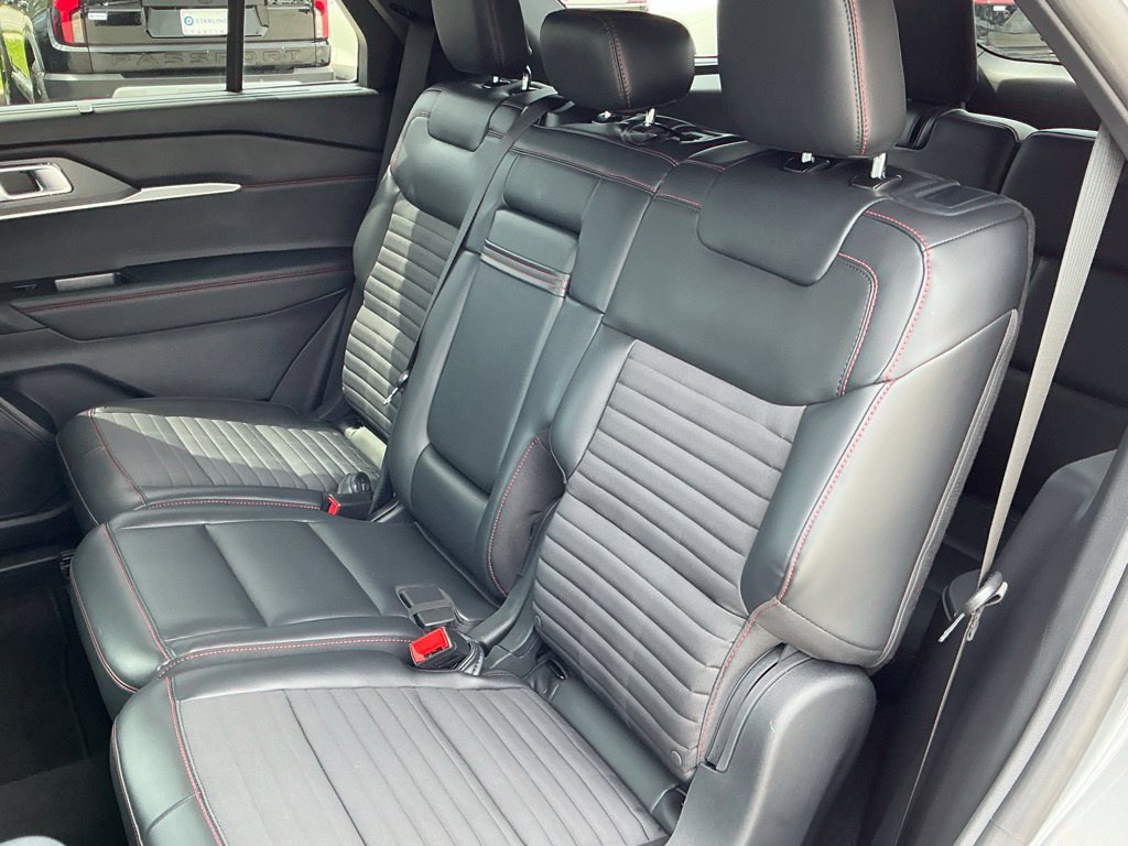 Certified 2025 Ford Explorer ST-Line w/ Premium Package RWD image 24