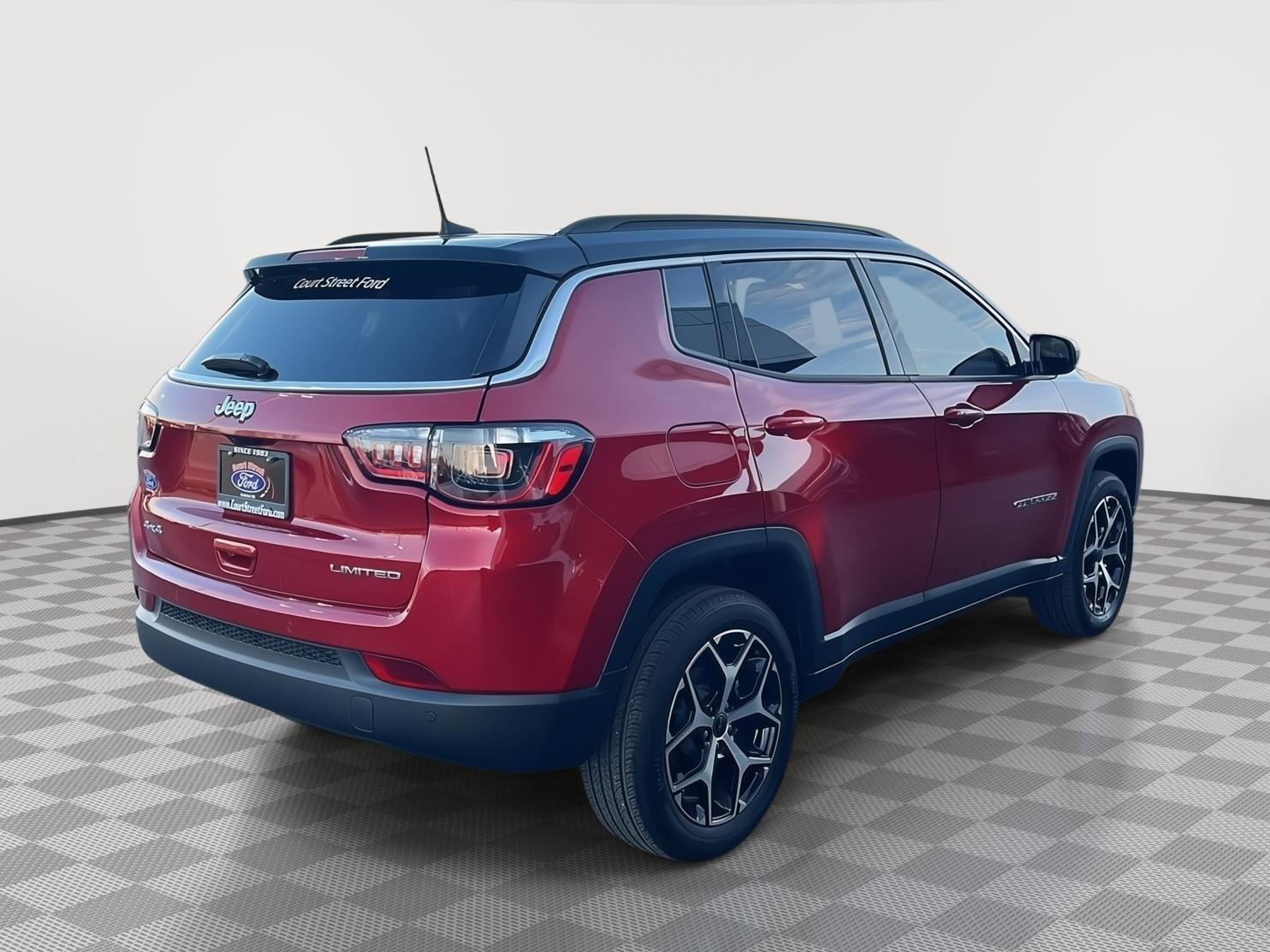 Used 2025 Jeep Compass Limited image 5