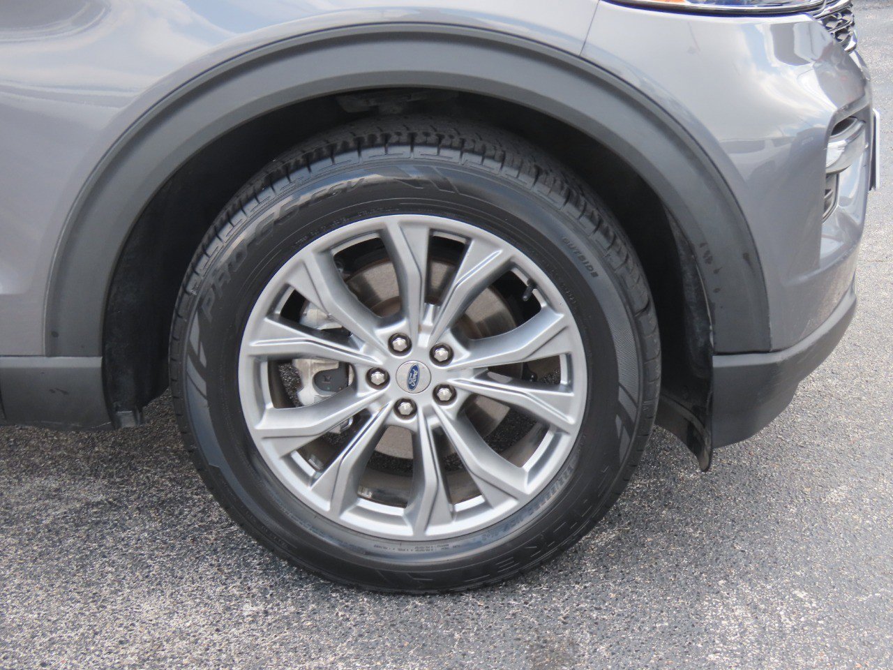 Certified 2022 Ford Explorer XLT w/ Equipment Group 202A RWD image 9