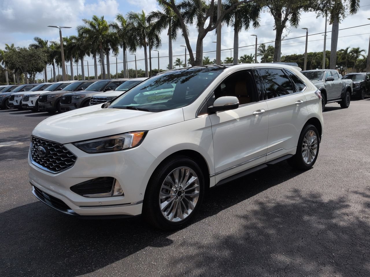 Certified 2024 Ford Edge Titanium w/ Titanium Elite Package AWD/4WD image 8