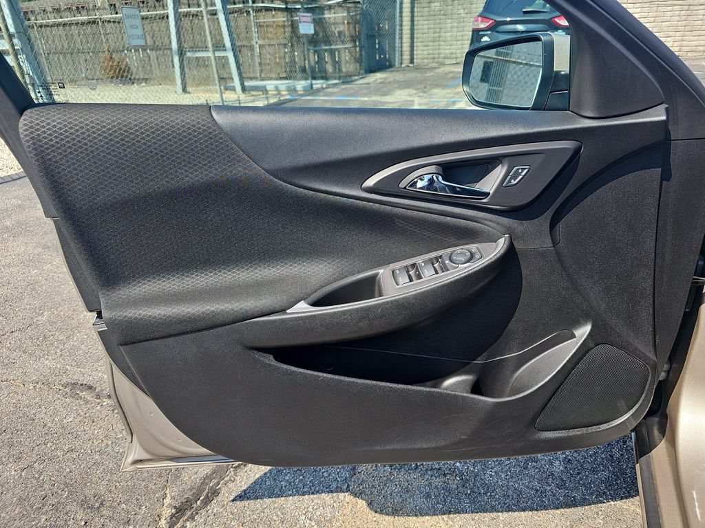 Used 2024 Chevrolet Malibu LT FWD image 25