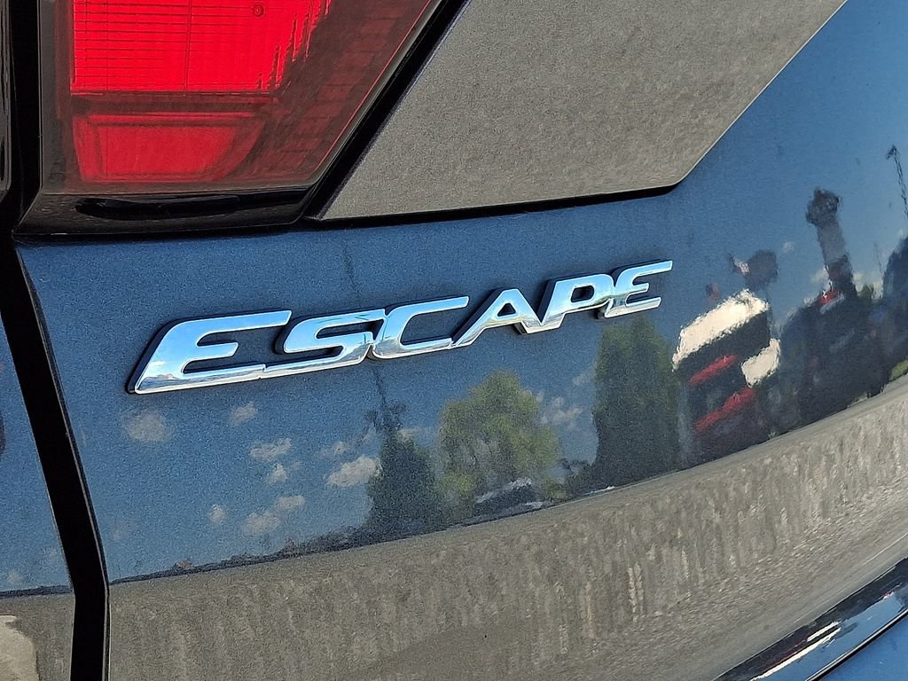 Certified 2019 Ford Escape Titanium AWD/4WD image 32