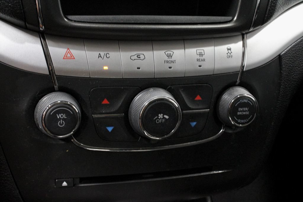 Used 2019 Dodge Journey SE w/ Connectivity Group FWD image 28
