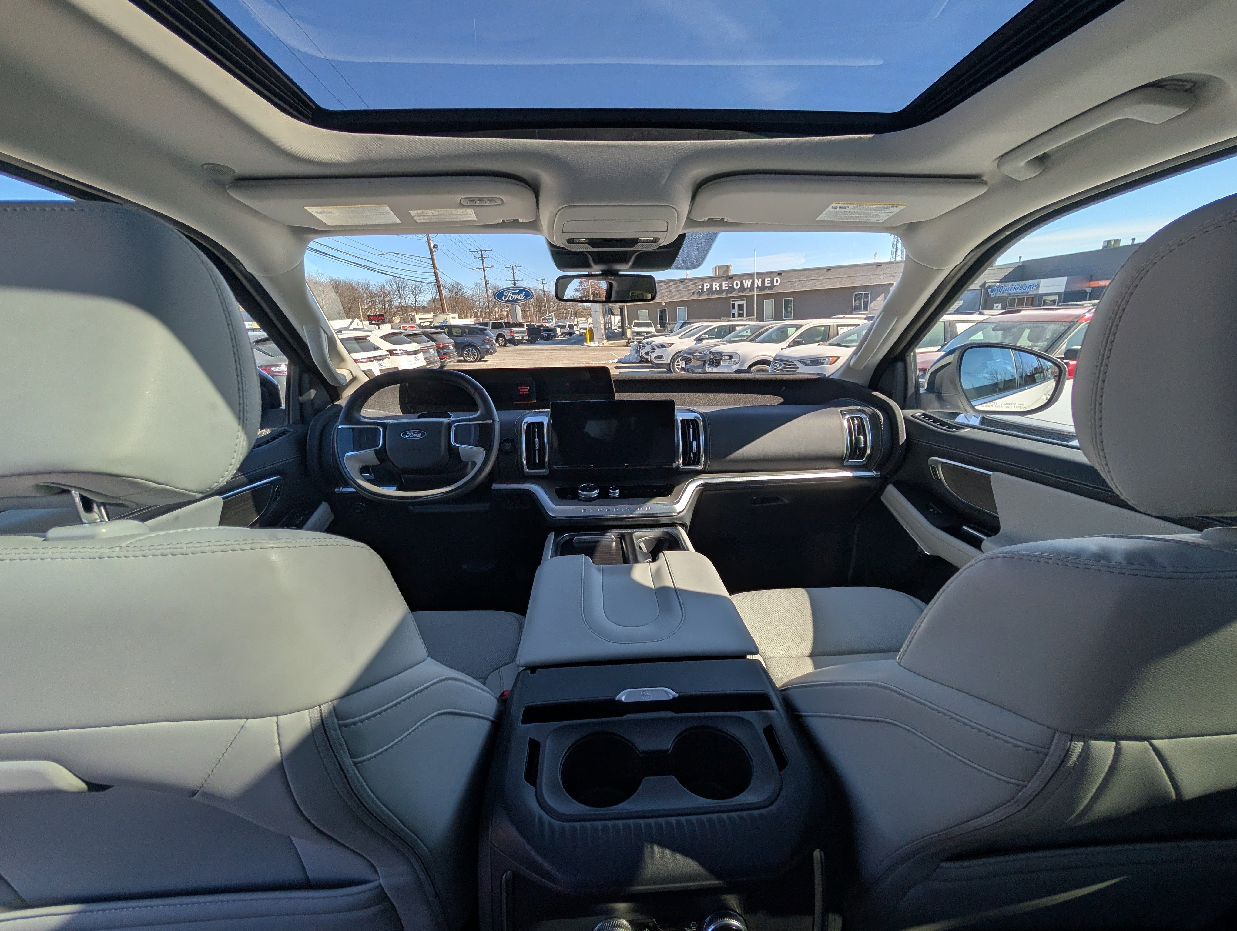 Certified 2025 Ford Expedition Platinum image 22