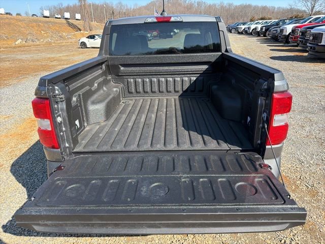 Certified 2025 Ford Maverick XLT image 8