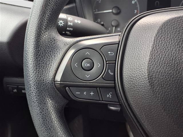 Used 2025 Toyota Corolla LE FWD image 12