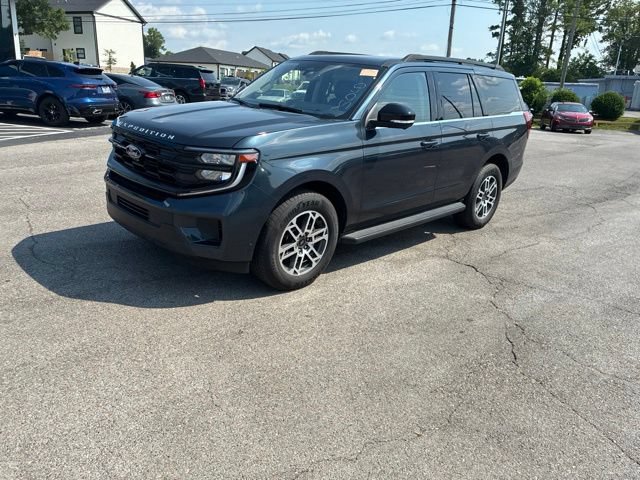 Certified 2025 Ford Expedition Active RWD image 13