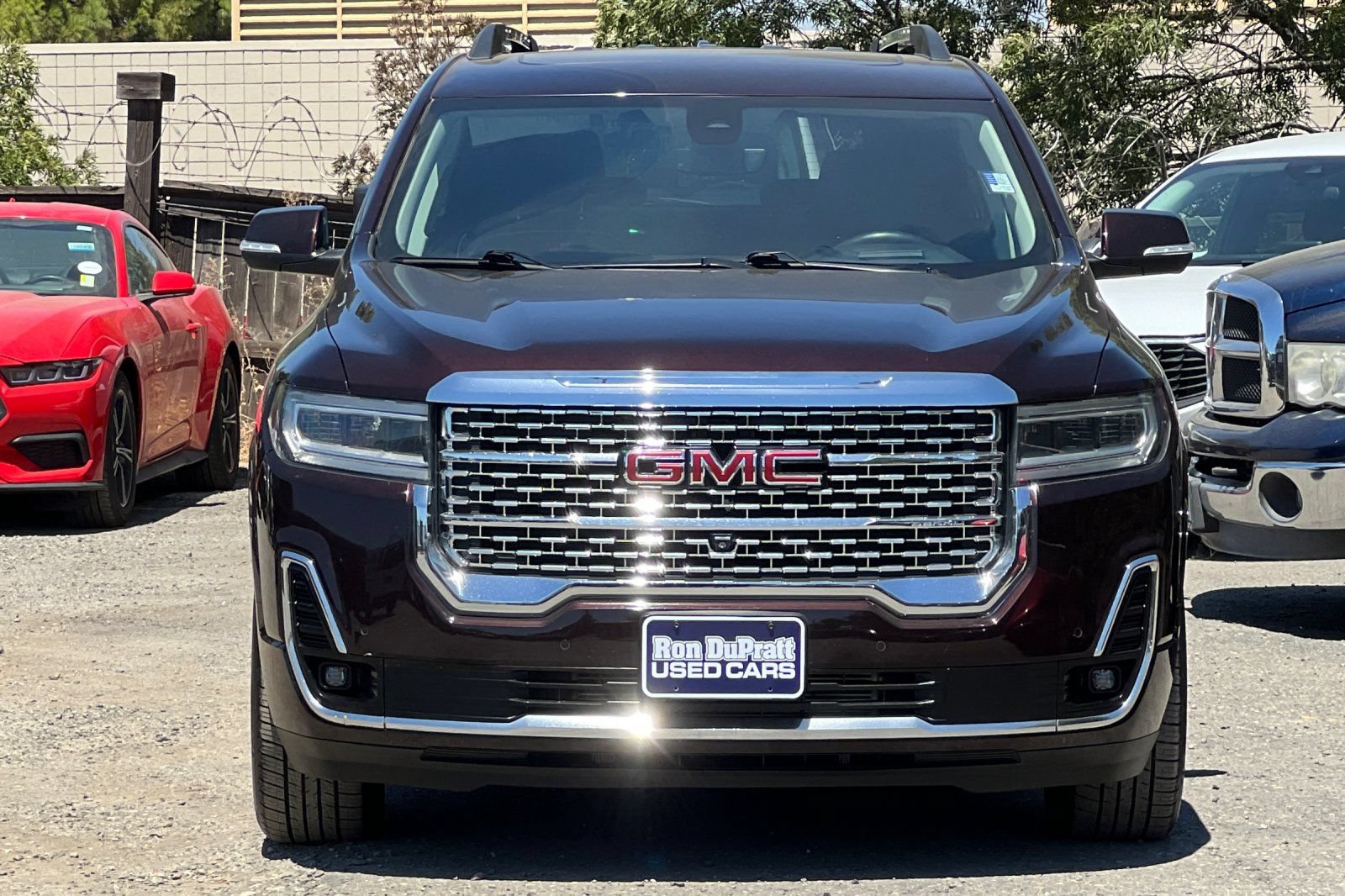 Used 2021 GMC Acadia Denali w/ Denali Ultimate Package AWD/4WD image 10