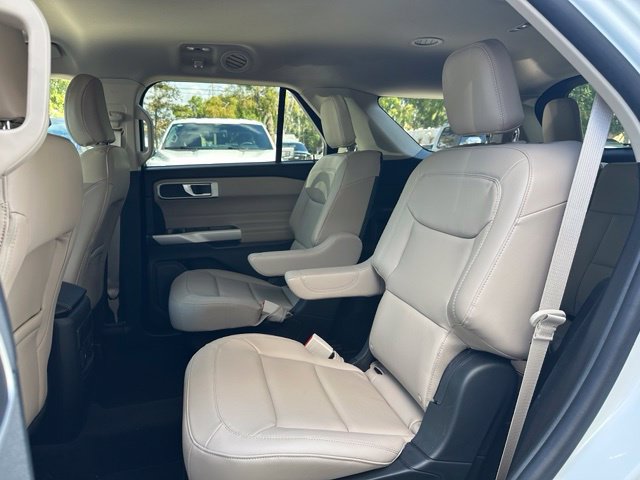Certified 2023 Ford Explorer XLT w/ Equipment Group 202A RWD image 15