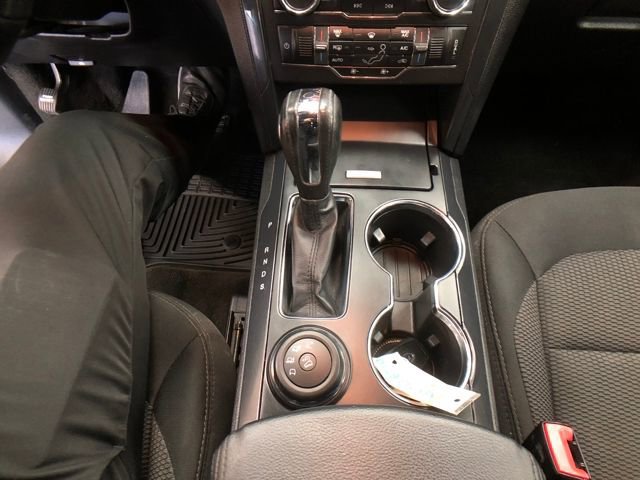 Certified 2018 Ford Explorer XLT w/ Equipment Group 201A image 19