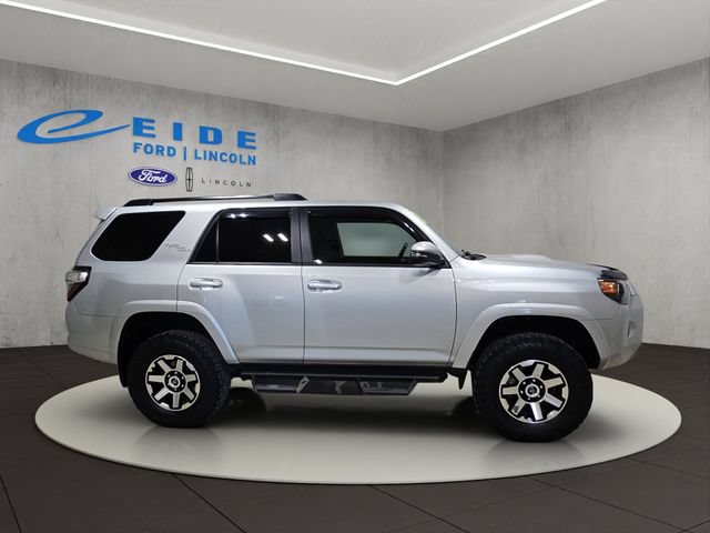 Used 2024 Toyota 4Runner TRD Off-Road Premium w/ Moonroof Package AWD/4WD image 6