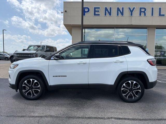 Used 2022 Jeep Compass Limited AWD/4WD image 8